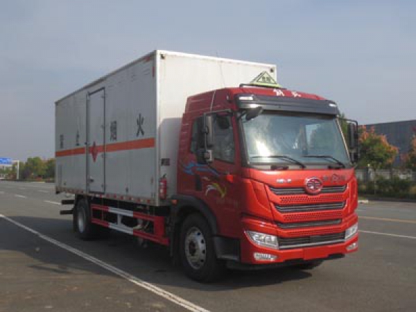 解放易燃液體廂式運(yùn)輸車(國(guó)六)